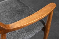 Design Stuhl KENNEDY braun grau massives Mangoholz honey finish Strukturstoff