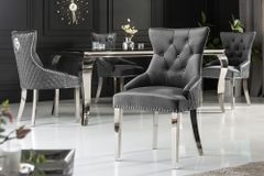 Eleganter Stuhl CASTLE DELUXE grau Samt Löwenkopf Chesterfield Design Esszimmerstuhl Nieten