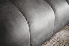 Design 3-Sitzer Sofa NOBLESSE 225cm grau Samt Federkern schwarze Metallfüße