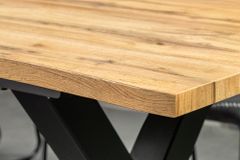 Ausziehbarer Esstisch WILD 160-200cm braun Wildeichen-Design schwarz Baumkante