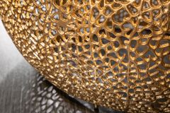 Filigraner Design Couchtisch ABSTRACT LEAF 80cm gold Handarbeit