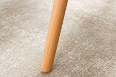 Moderner Hocker SCANDINAVIA grau Strukturstoff Massivholz-Beine Fußhocker