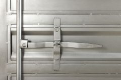 Design Aktenschrank GLOBETROTTER 180cm grau Eisen Container Upcycling Highboard