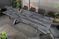 Ausziehbarer Esstisch WILD 180-220cm grau gekälkt Wildeichen-Design Baumkante schwarz