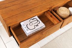 Massives TV-Board FINCA 180cm vintage braun recyceltes Pinienholz mit Schubladen