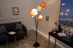 Design Stehlampe LEVELS 176cm weiß beige braun mit 5 Leinenschirmen