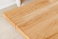 Massiver Esstisch WILD OAK 160cm natur schwarz Wildeiche Baumkante U-Gestell Metall