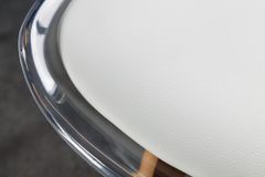 Design Stuhl SCANDINAVIA MEISTERSTÜCK transparent weiß Kunststoff Buchenholz natur