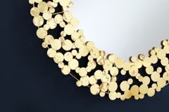 Dekorativer Wandspiegel COINS 80cm XL antik gold rund aus Metall handmade