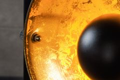 Industrial Stehlampe STUDIO 130cm schwarz Blattgold-Optik 3 neigbare Schirme