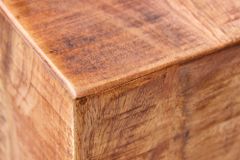 Massiver Beistelltisch FACTORY 45cm natur Mangoholz geflammt auf Rollen