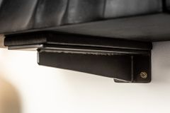 Massives TV-Board SCORPION 160cm schwarz Mangoholz hängend Lowboard