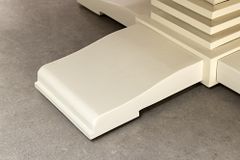 Runder Esstisch HAMPTONS 140cm hellbraun creme recycelte Pinie Massivholz