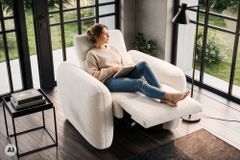 Sessel MILANO 110cm beige Bouclé Tweed Soft elektrisch verstellbare Fuß- und Kopfstütze