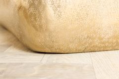 Design Couchtisch UNIT 70cm gold Metall Hammerschlag handmade