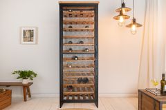 Design Weinschrank BODEGA 185cm natur schwarz Tannenholz Metall Flaschenregal