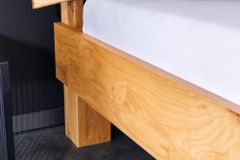 Massivholz Doppelbett AMAZONAS 180x200cm natur Wildeiche Baumkante