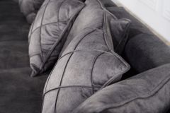 Modernes XXL Ecksofa DECADENCIA 320cm dunkelgrau Samt inkl. Kissen Bigsofa