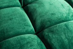 Design 3-Sitzer Sofa COZY VELVET 220cm smaragdgrün Samt Federkern Lounge
