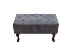 Edler Chesterfield Fußhocker antik grau Microfaser mit Knopfheftung und Nietenbesatz