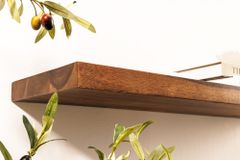 Massives Wandregal PURE 60cm braun stone finish Sheeshamholz Steckregal