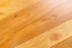 Retro Couchtisch ORGANIC LIVING 70cm braun Akazie Massivholz honey finish  Stauraum