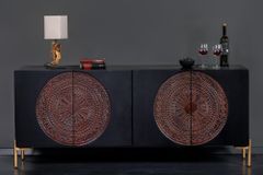 Massives Sideboard MANDALA 160cm Mangoholz schwarz mit 3D Schnitzereien goldene Füße