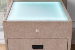 Quadratischer Nachttisch TOULOUSE 55cm beige Samt inkl. Beleuchtung und Schubladen
