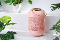 Deko Windlicht CANDLELIGHT 30cm pastell-rosa Metall handmade Laterne