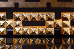Handgefertigtes Tablett VARIATION 40cm schwarz gold Metall Aluminium Glas