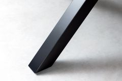 Massiver Esstisch GALAXIE 240cm natur Sheeshamholz oval Sterngestell schwarz
