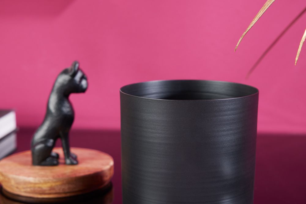 Design Dose PANTHER 20cm schwarz natur Mangoholz Panther-Figur Metall Dekoration