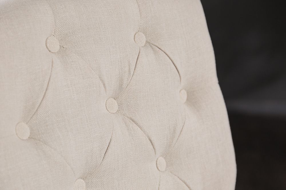 Eleganter Armlehnen Stuhl CASTLE beige mit Chesterfield Steppung im Landhausstil