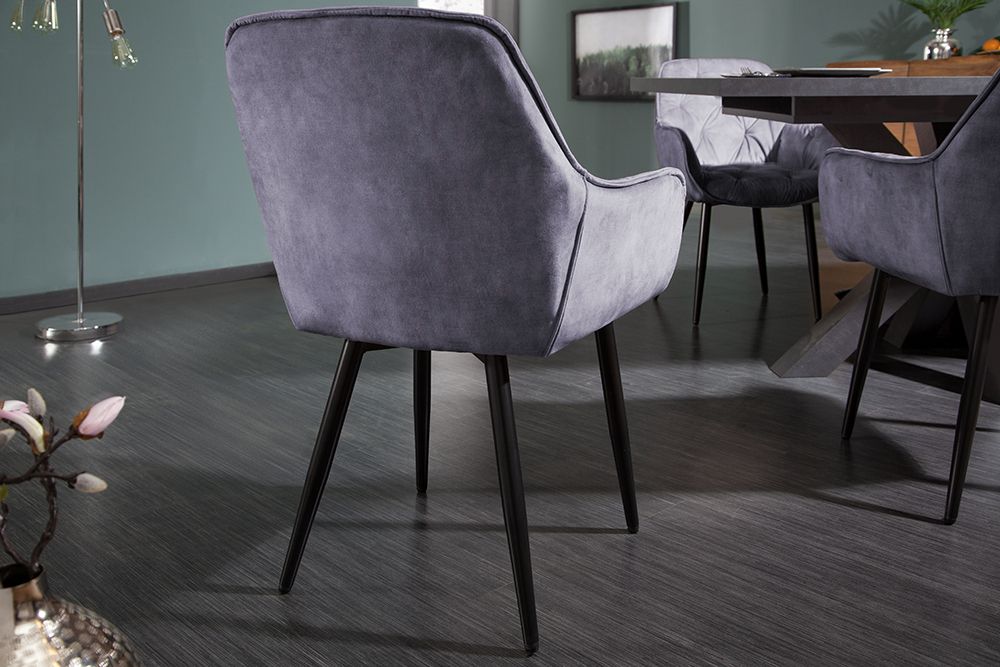 Design Stuhl MILANO grau Samt mit Armlehne Ziersteppung gepolstert schwarze Metallbeine