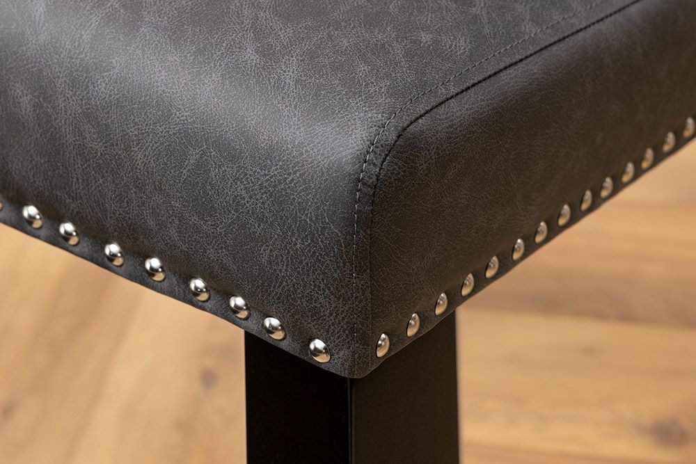 Chesterfield Stuhl CASTLE schwarz Kunstleder Gummiholz Ziernieten