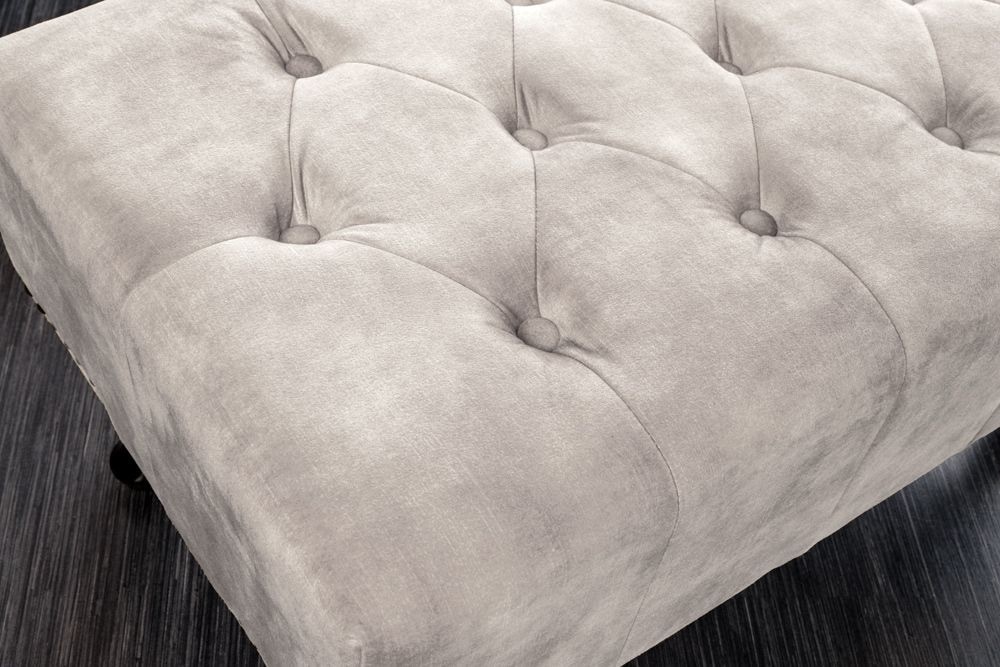 Design Sitzhocker CHESTERFIELD 80cm champagner beige Samt Knopfheftung Nietenbesatz