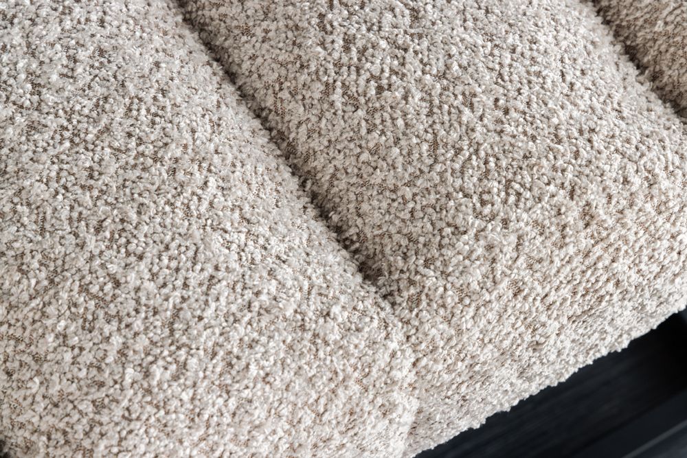 Design Sitzbank PETIT BEAUTÉ 110cm champagner greige Bouclé schwarzes Metallgestell