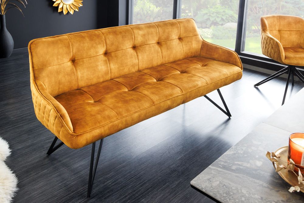 Design Sitzbank EUPHORIA 160cm senfgelb Samt Retrostil Ziersteppung Hairpin Legs Metallbeine Armlehnen