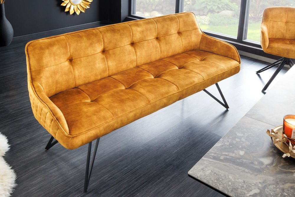 Design Sitzbank EUPHORIA 160cm senfgelb Samt Retrostil Ziersteppung Hairpin Legs Metallbeine Armlehnen