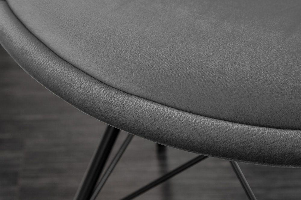 Design Stuhl SCANDINAVIA MEISTERSTÜCK grau Samt schwarze Metallbeine