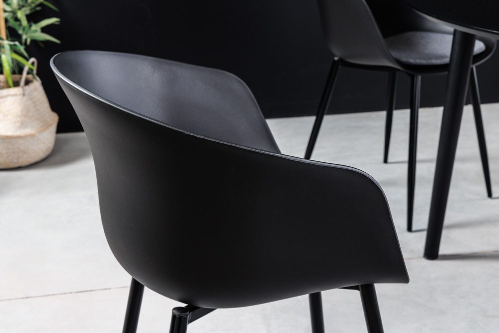 Moderner Stuhl DESIGNO schwarz Kunststoff Gartenstuhl mit Armlehnen Indoor Outdoor