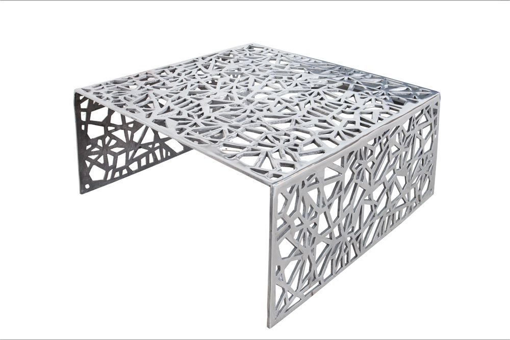 Handgearbeiteter Couchtisch ABSTRACT 60cm Alu silberfarbig im Gap Design