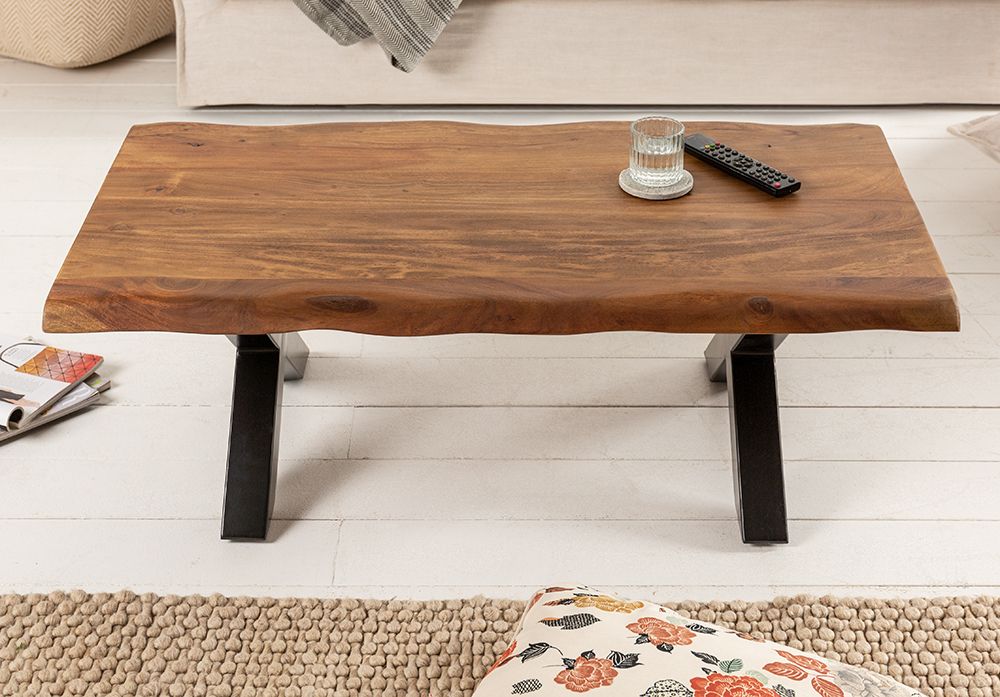 Massivholz Couchtisch MAMMUT 110cm Akazie Baumkante honey finish 3,5cm Tischplatte