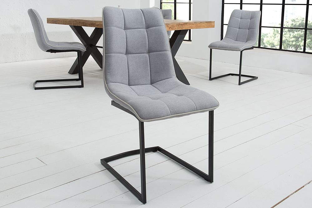 Design Freischwinger Stuhl MIAMI hellgrau Metallgestell matt schwarz