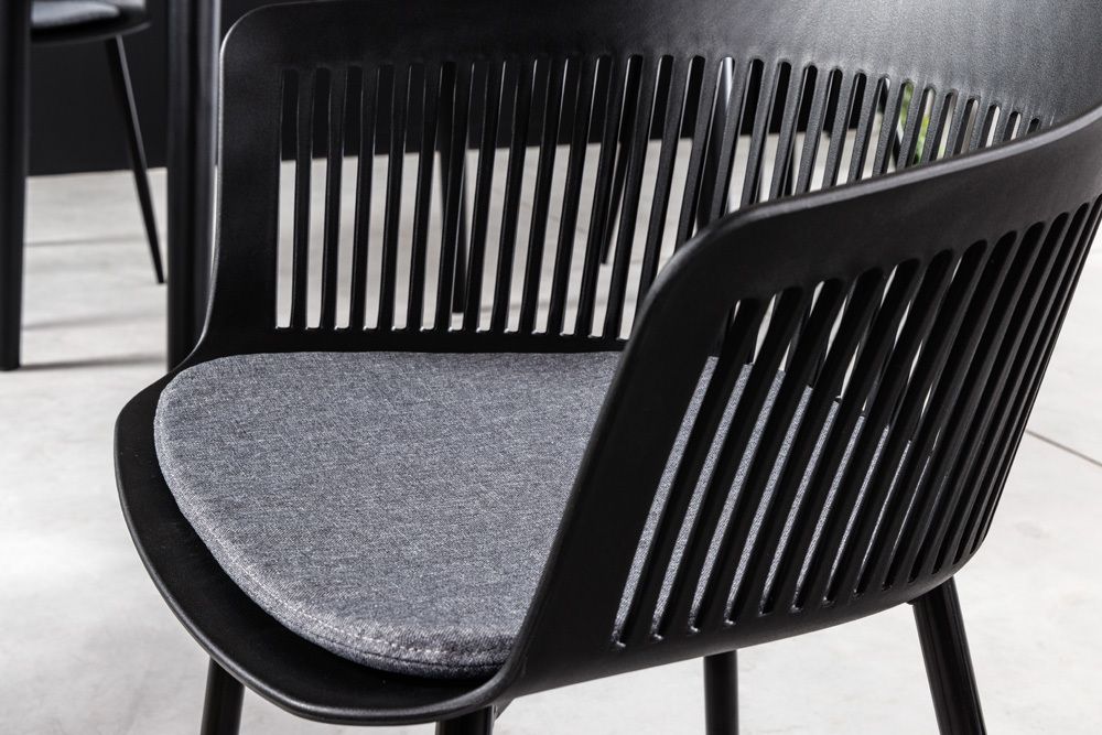 Design Stuhl AIRE schwarz Kunststoff Stahlgestell Indoor Outdoor inkl. Kissen