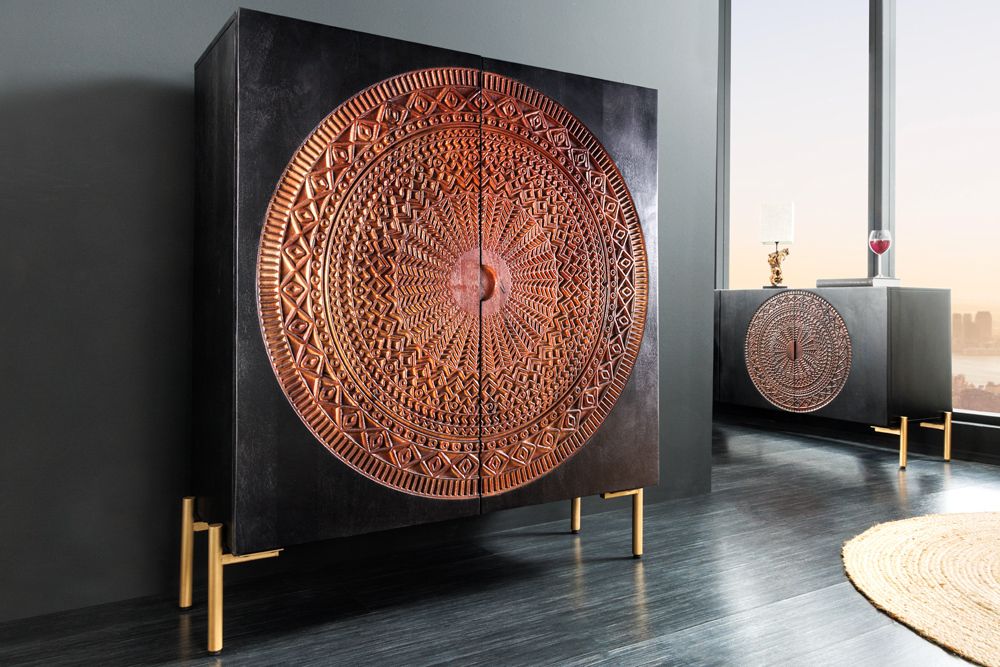 Massives Highboard MANDALA 120cm Mangoholz mit 3D Schnitzereien schwarz goldene Füße