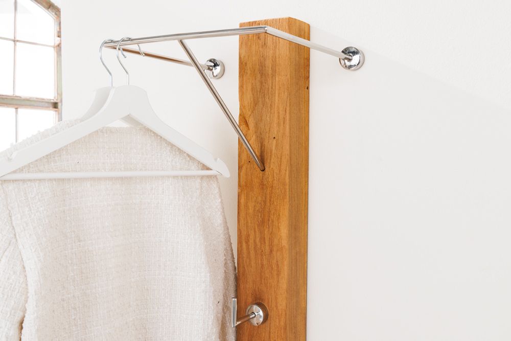 Massive Wandgarderobe JAVA 185cm recyceltes Teakholz mit drei Kleiderhaken
