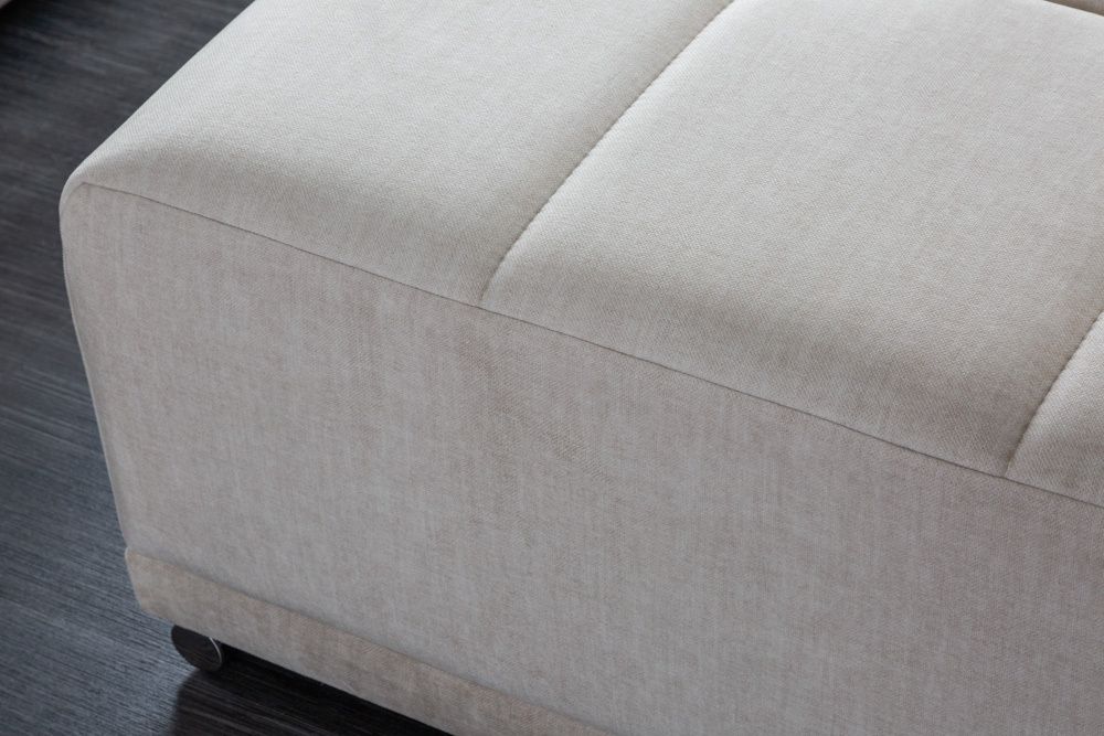 Extravaganter Hocker ELEGANCIA 110cm champagner beige Vogue Velours Samt Ziersteppung