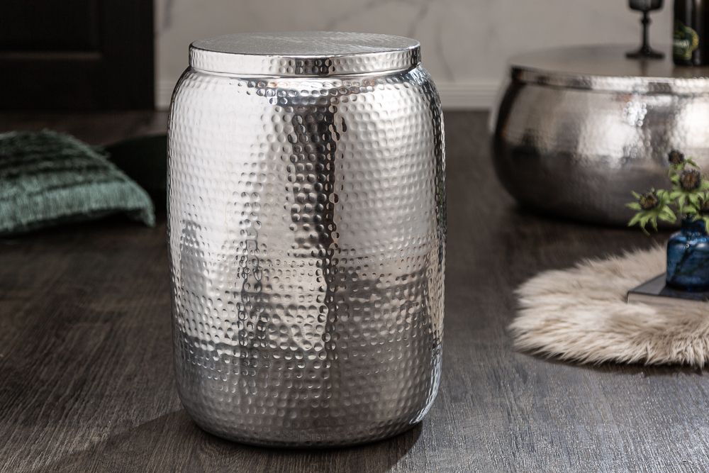 Handgefertigter Beistelltisch ORIENT STORAGE 50cm silber Hammerschlag Design mit Stauraum rund