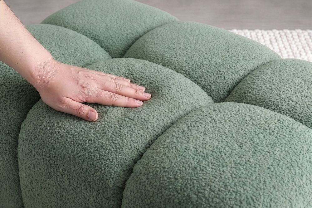 Moderner Hocker CLOUD 100cm salbei Bouclé Federkern Fußhocker Sitzhocker